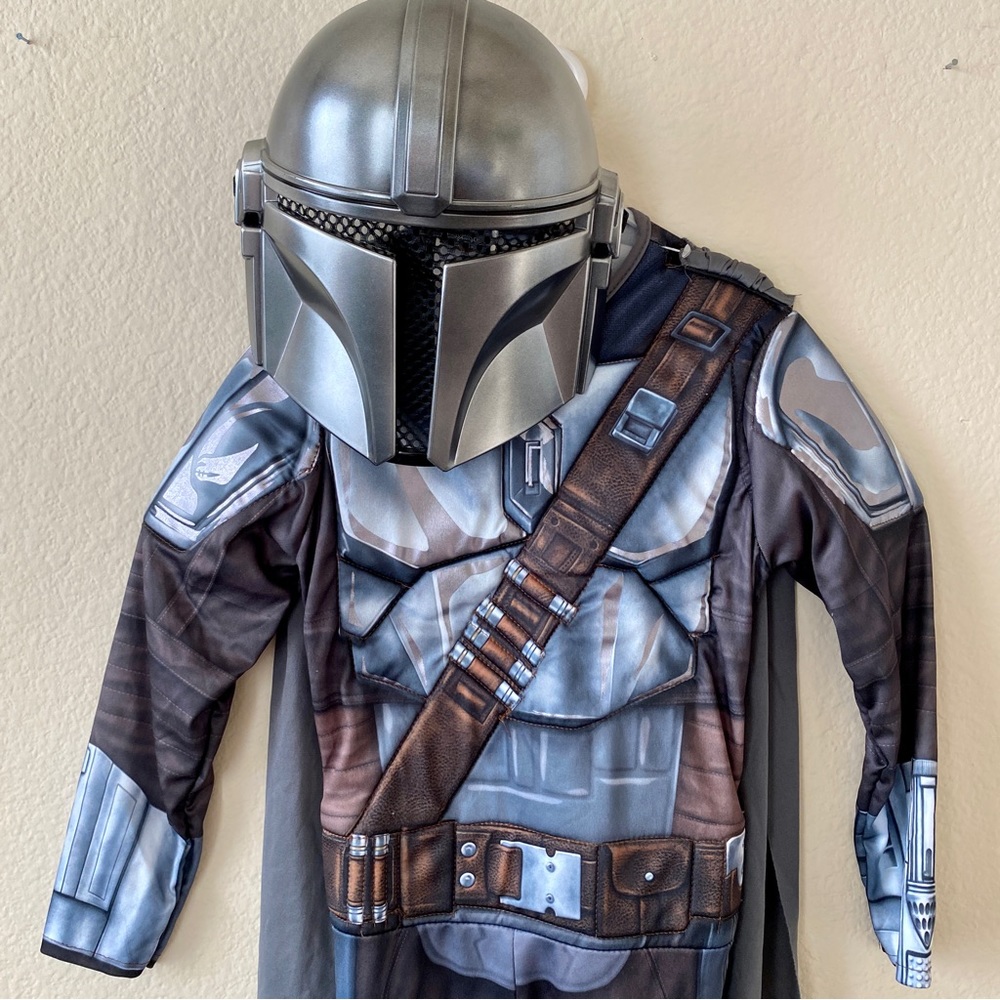 Star Wars Mandalorian Boys Medium Halloween Costume